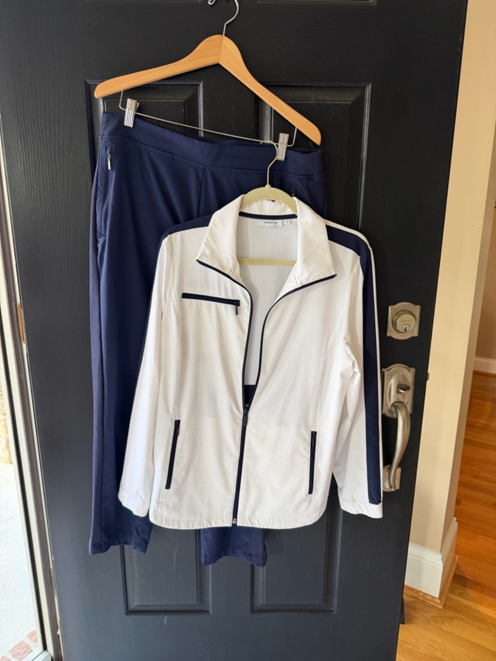 Chico’s Women’s White & Navy Pant &Jacket Set size 2